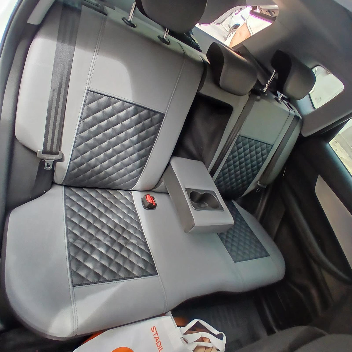 Cubreasiento alta gama específico de eco cuero capitoneado