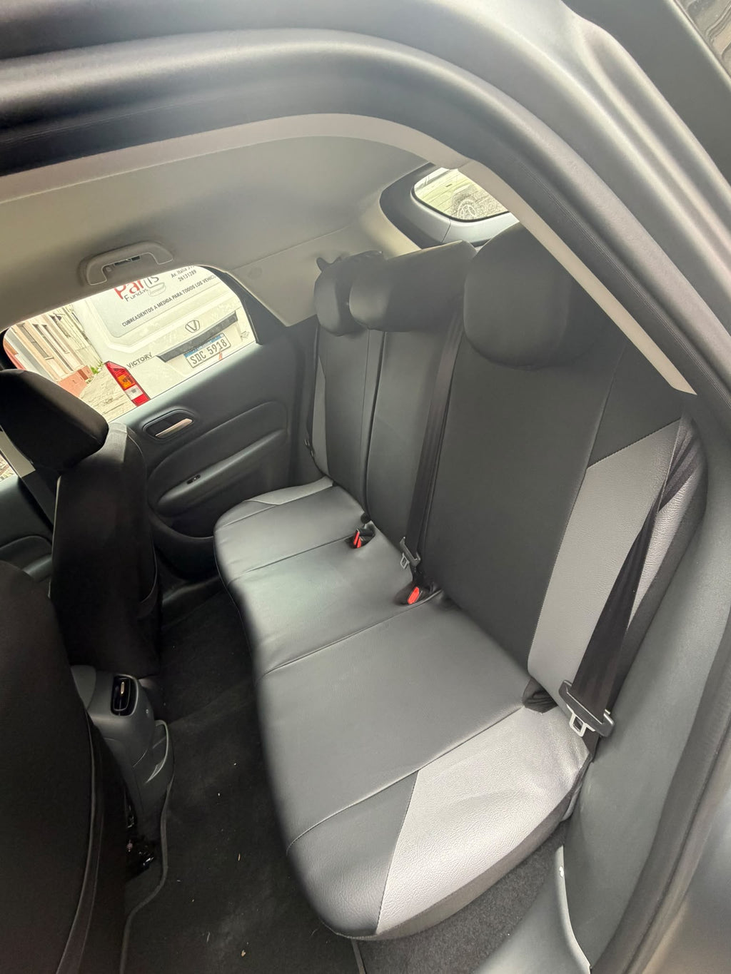 Cubreasiento alta gama específico de eco cuero capitoneado